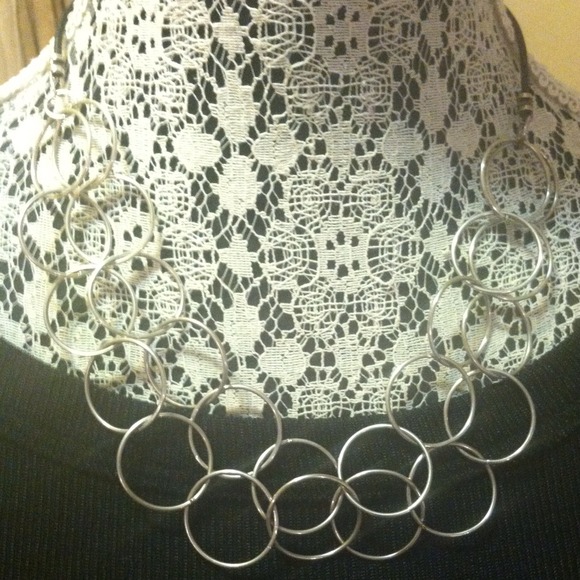 ❗ STRIKING ONE OF A KIND DESIGN❗ - Picture 3 of 3