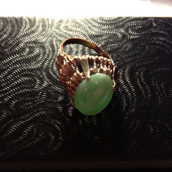 14KT Gold Jade ring size 6.5
