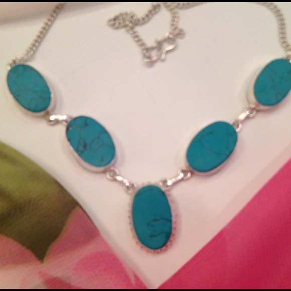 Jewelry - 💚💖Natural Turquoise Necklace 💚💖