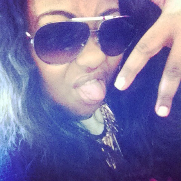 It's just me guys 😘😘😘 - Picture 3 of 3