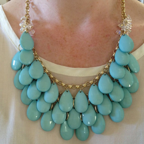 Double teardrop necklace in blue