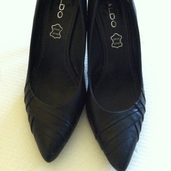 Aldo Black Genuine Leather High Heels Size 8