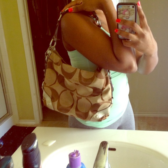 Extra pictures of Coach bag