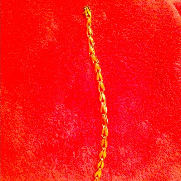AUTHENTIC  14 Karat bracelet ..💐SOLD💐SOLD😜SOLD