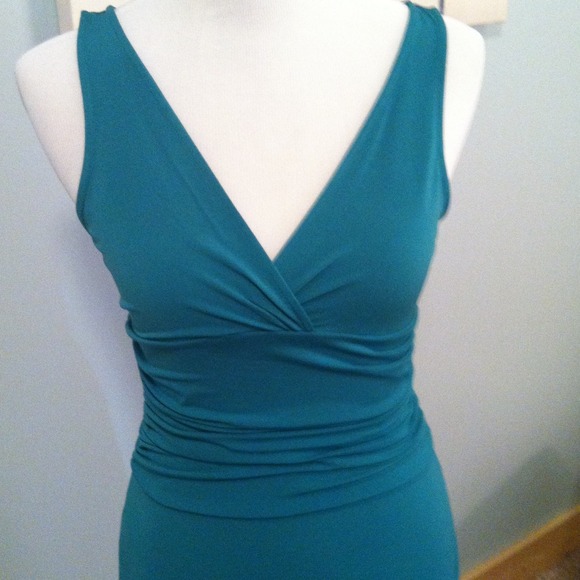 BCBG Maxazria dress Kelly green. SOLD - Picture 2 of 4