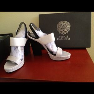 REDUCED FOR .99 ship- Vince Camuto Slingback