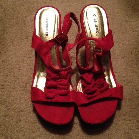 Classified Red Wedges - Picture 2 of 4