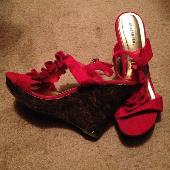 Classified Red Wedges - Picture 3 of 4