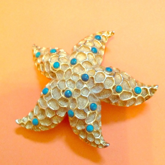 Starfish Vintage Brooch in Gold and Turquoise