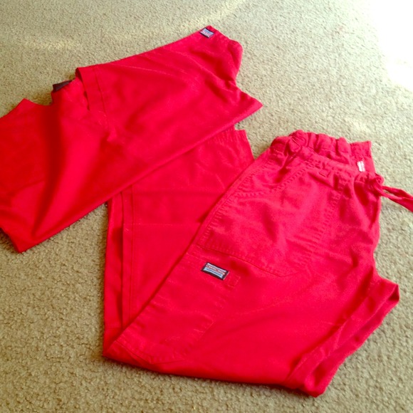 Red scrub set