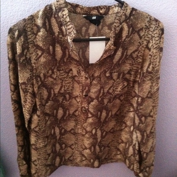 Snake like print blouse