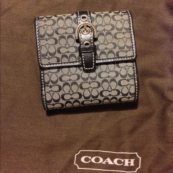 ❌Sold in bundle❌🌸Authentic Coach Wallet🌸