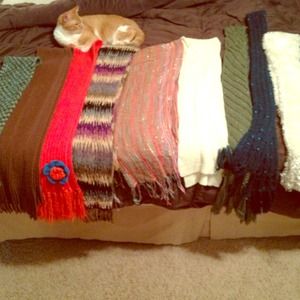 9 scarfs! One size fits all!