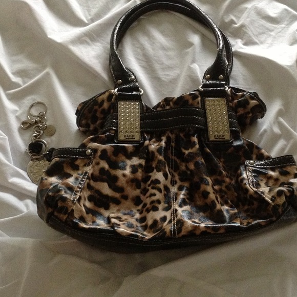 Cheetah print purse $TRADED$