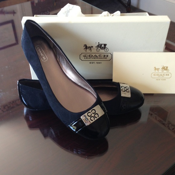 Authentic Coach Isadora Flats 8.5