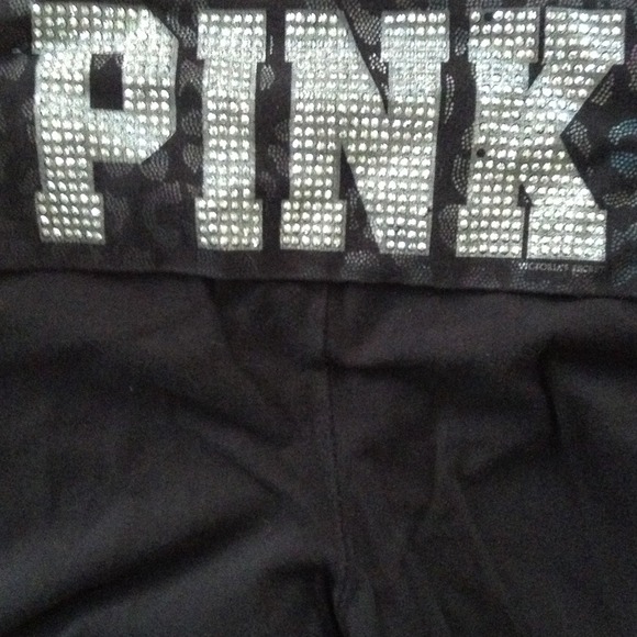 SOLD bUNDLEd!!PINK VS Bling Yoga pants