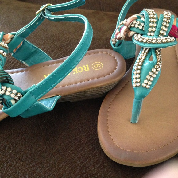 Brand New Glam Sandals! - Picture 3 of 3