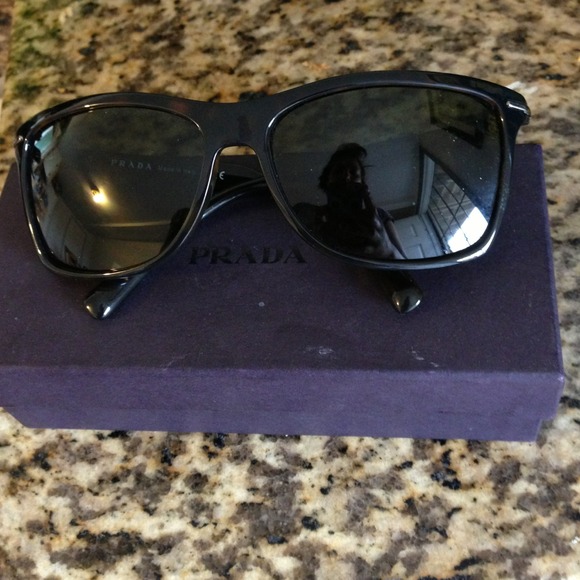 ✂REDUCED✂ AUTHENTIC!!! Prada Sunglasses 😍