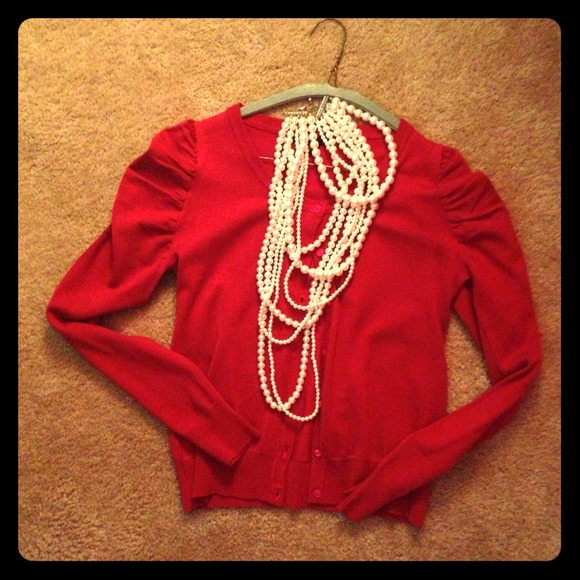 ❗SOLD❗bundled Red Cardigan