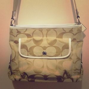 COACH cross body bag. *authentic*