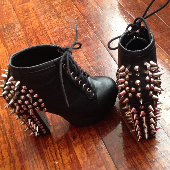 Jeffrey Campbell Inspired spiked Litas