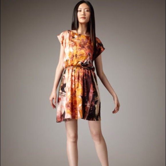 Alice + Olivia Dresses & Skirts - 🍭HOST PICK🍭Alice + Olivia Mari Easy  Dress M NWT