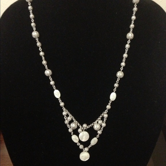 Necklace W&B