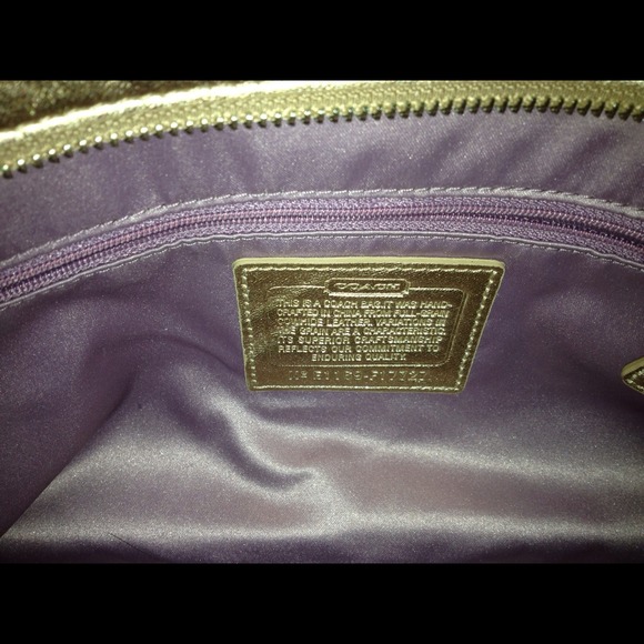 !!!SOLD!! Coach embossed gold leather purse - Picture 2 of 2