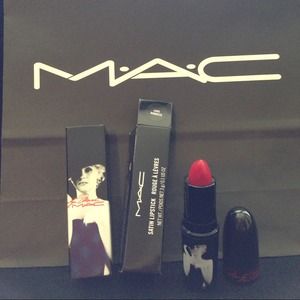 MAC Marilyn Monroe Lipstick in Love Goddess