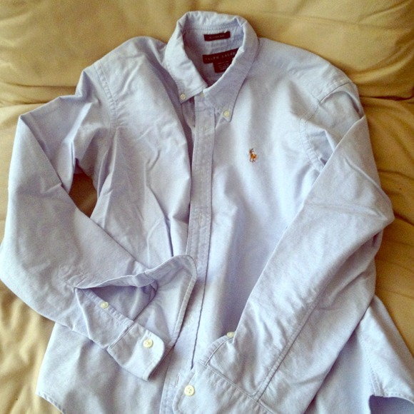 *SOLD IN BUNDLE* Blue Oxford Shirt