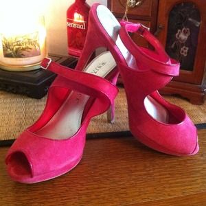 Fushia suede heels