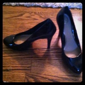 Patent leather High heels and anthropologie tank.