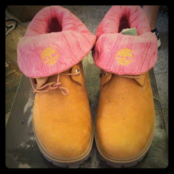 Timberlands with pink rolltop