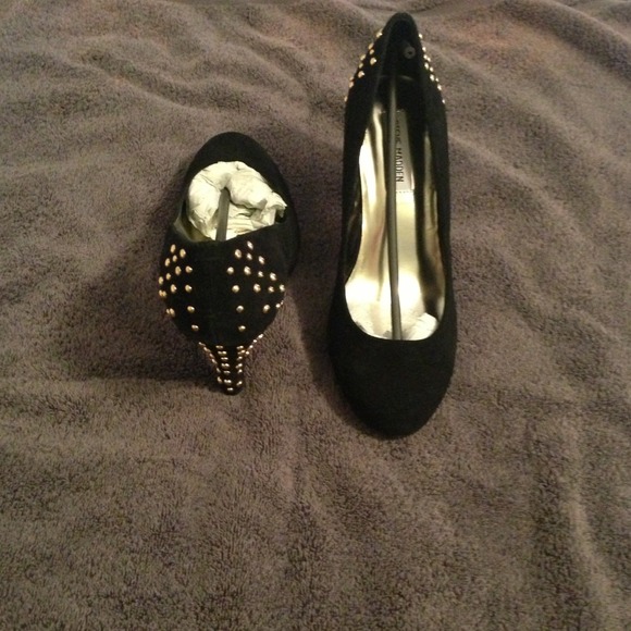 Steve Madden Shoes - 💥Host Pick 8/10💥 Steve Madden aplaya heels