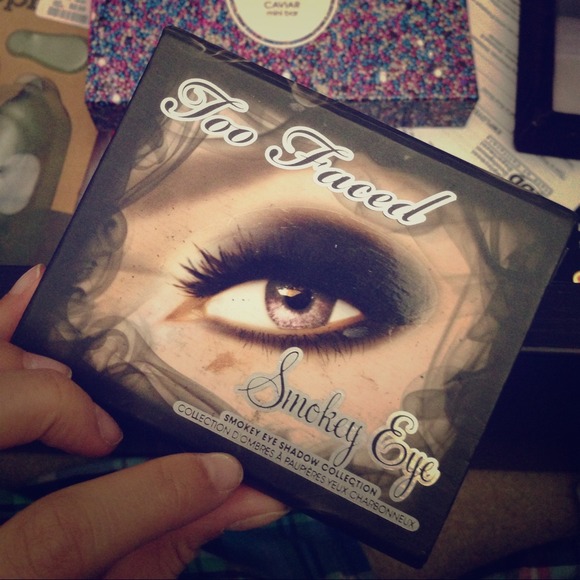 🎉SOLD🎉Too faced palette