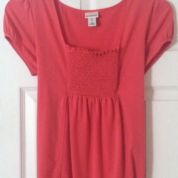 Pink maternity top perfect for summer