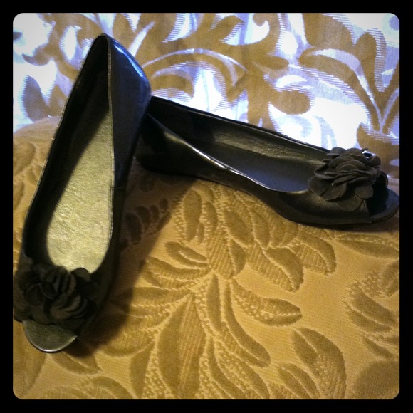 💥REDUCED💥Grey peep toe flats