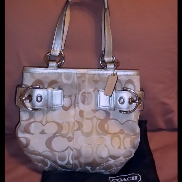 Cute Coach gold & khaki purse