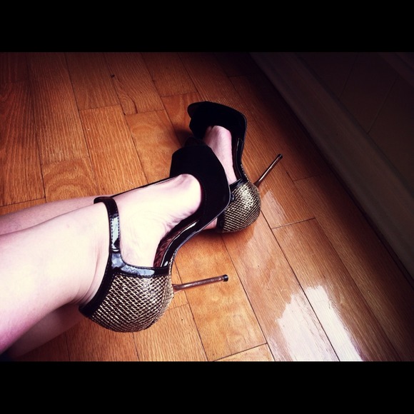 S O L D - Picture 2 of 4