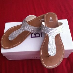 💥SOLD💥Beautiful jeweled sandals! Must have ;)
