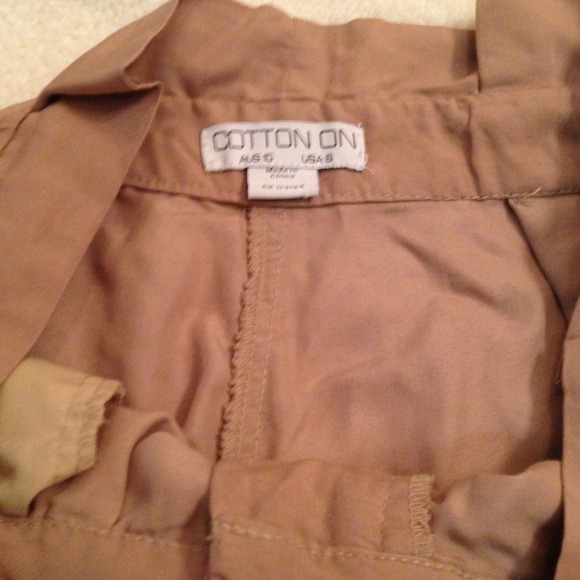 Shorts - Picture 2 of 3