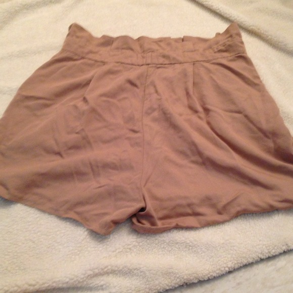 Shorts - Picture 3 of 3