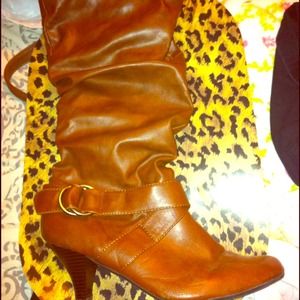 Tan boots size 9