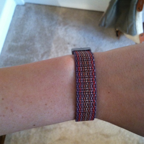 🌊Unique Multi-Colored Bracelet🌈 - Picture 2 of 4