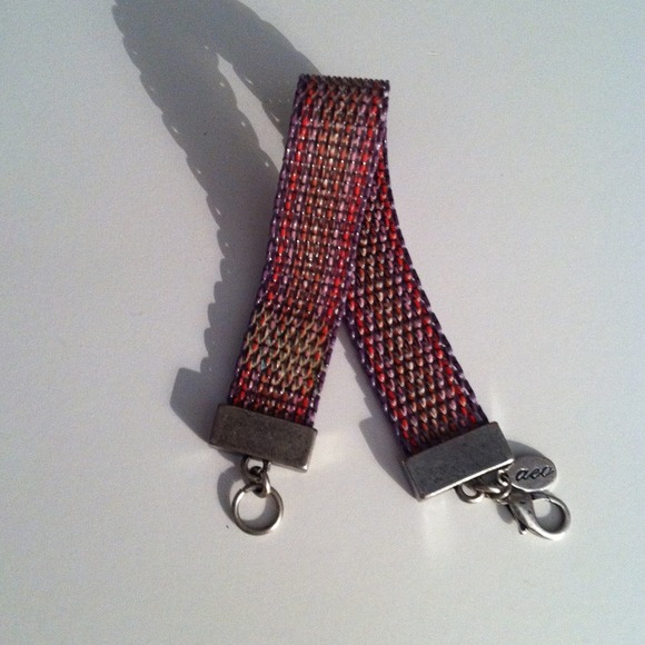 🌊Unique Multi-Colored Bracelet🌈 - Picture 4 of 4