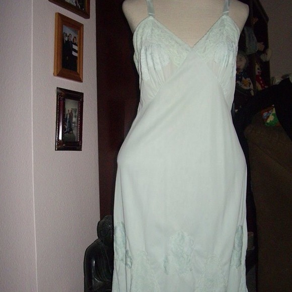 Antique mint green slip. S/M - Picture 1 of 1
