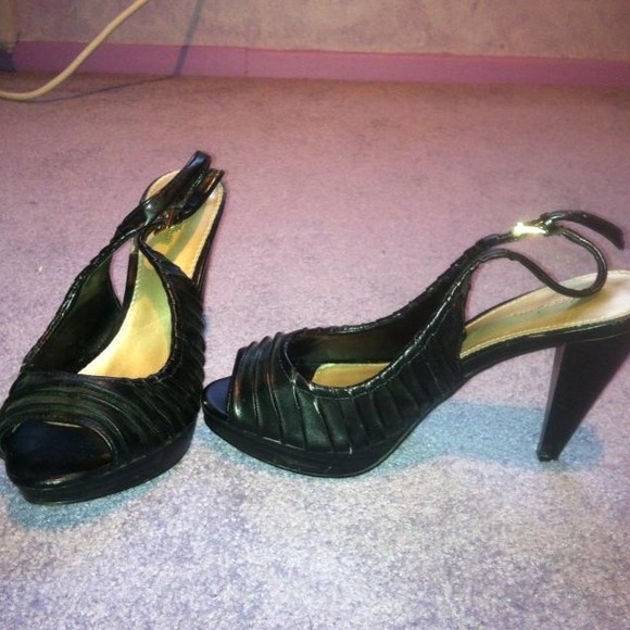 Black Heels - Picture 1 of 1