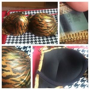 Sexy bombshell bathing suit top