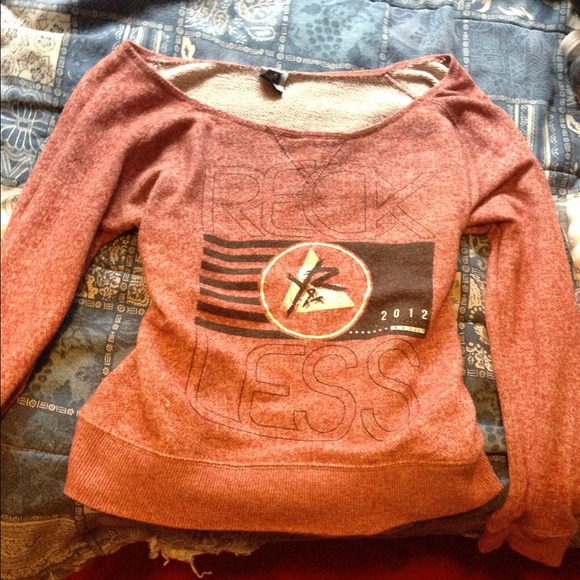 Young and reckless sweater - Picture 1 of 4