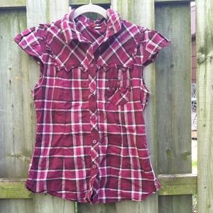 H&M plaid shirt with ruffles
